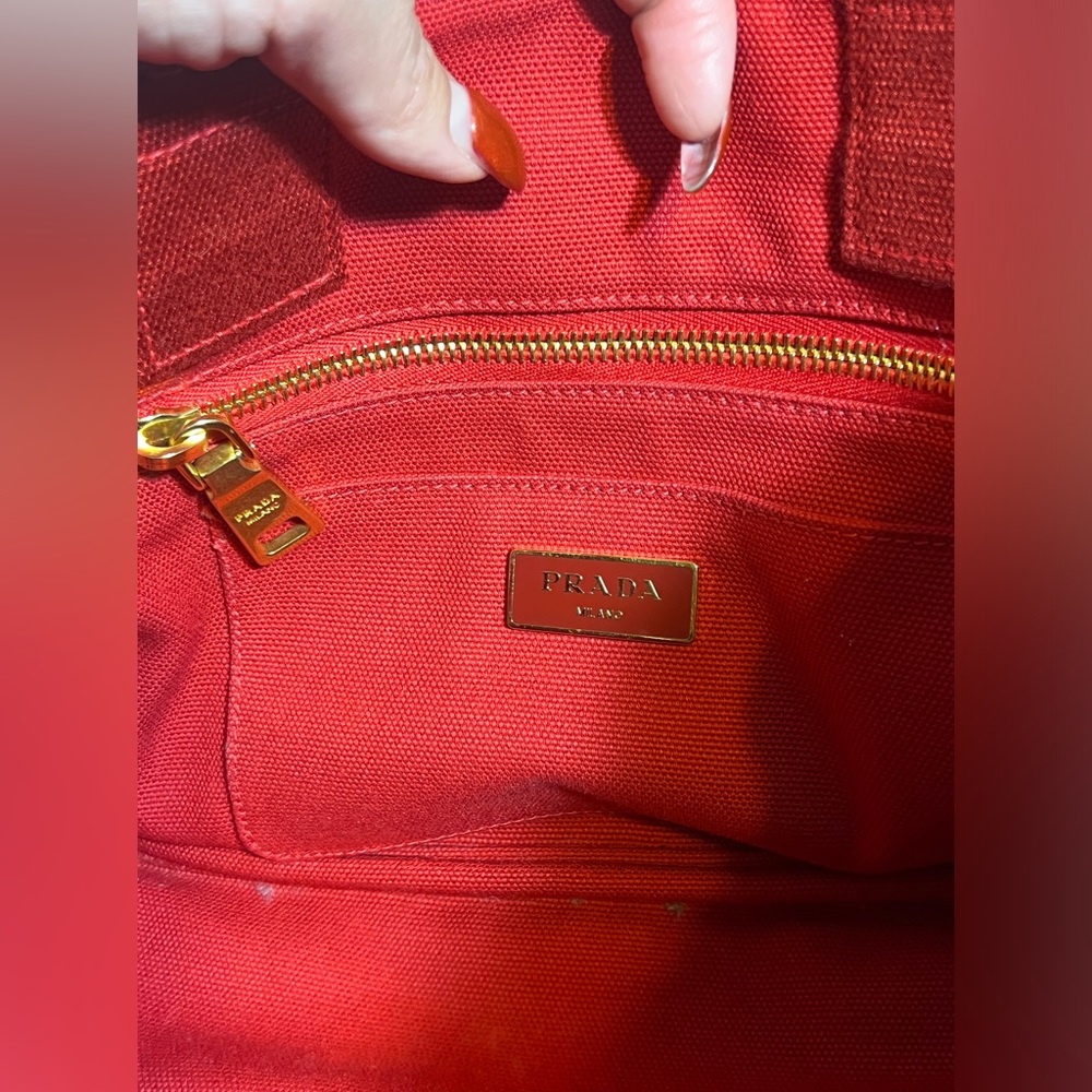 Prada Canapa pm size - Picture 2 of 6